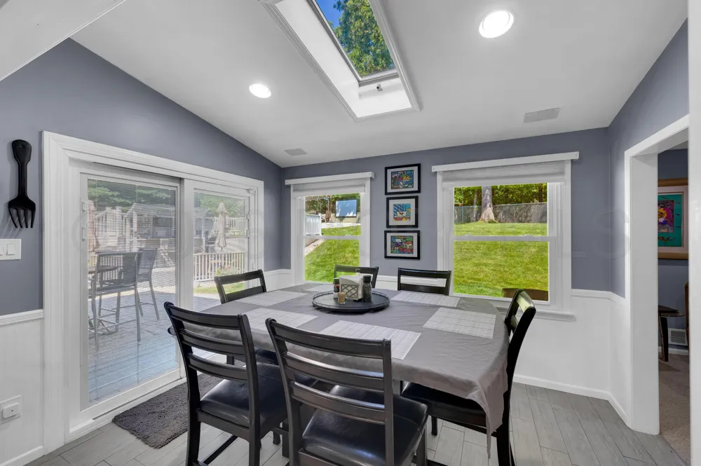 12 Yellowstone Lane Howell, NJ 07731