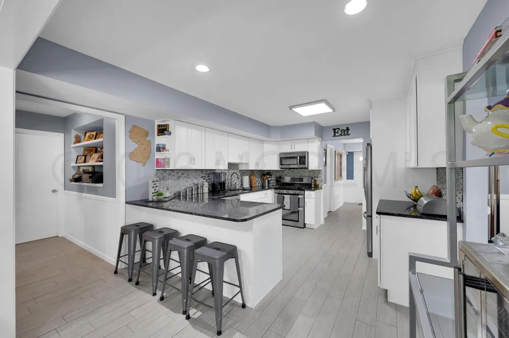 12 Yellowstone Lane Howell, NJ 07731
