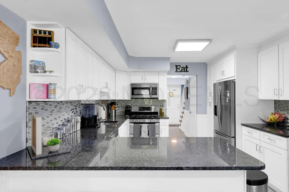 12 Yellowstone Lane Howell, NJ 07731