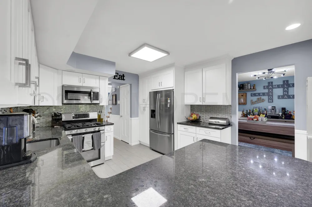 12 Yellowstone Lane Howell, NJ 07731