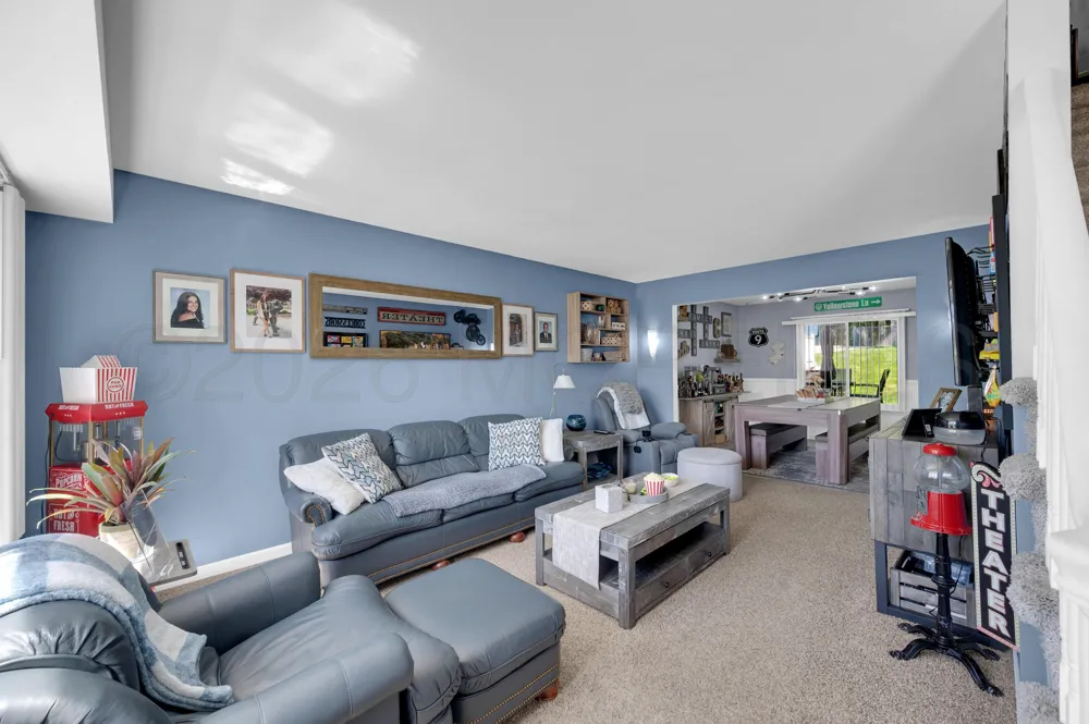 12 Yellowstone Lane Howell, NJ 07731