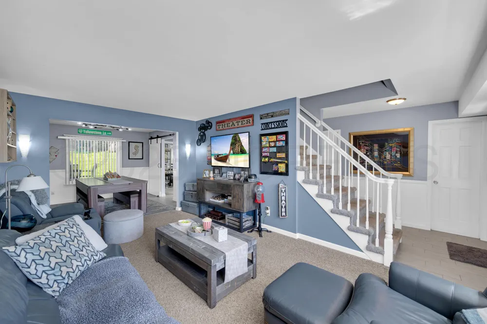12 Yellowstone Lane Howell, NJ 07731