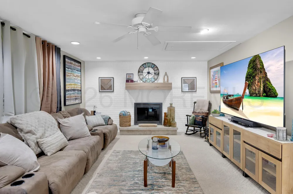 12 Yellowstone Lane Howell, NJ 07731