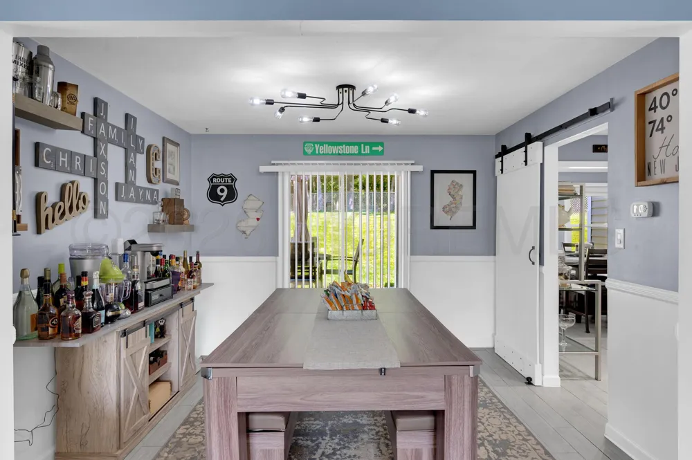 12 Yellowstone Lane Howell, NJ 07731