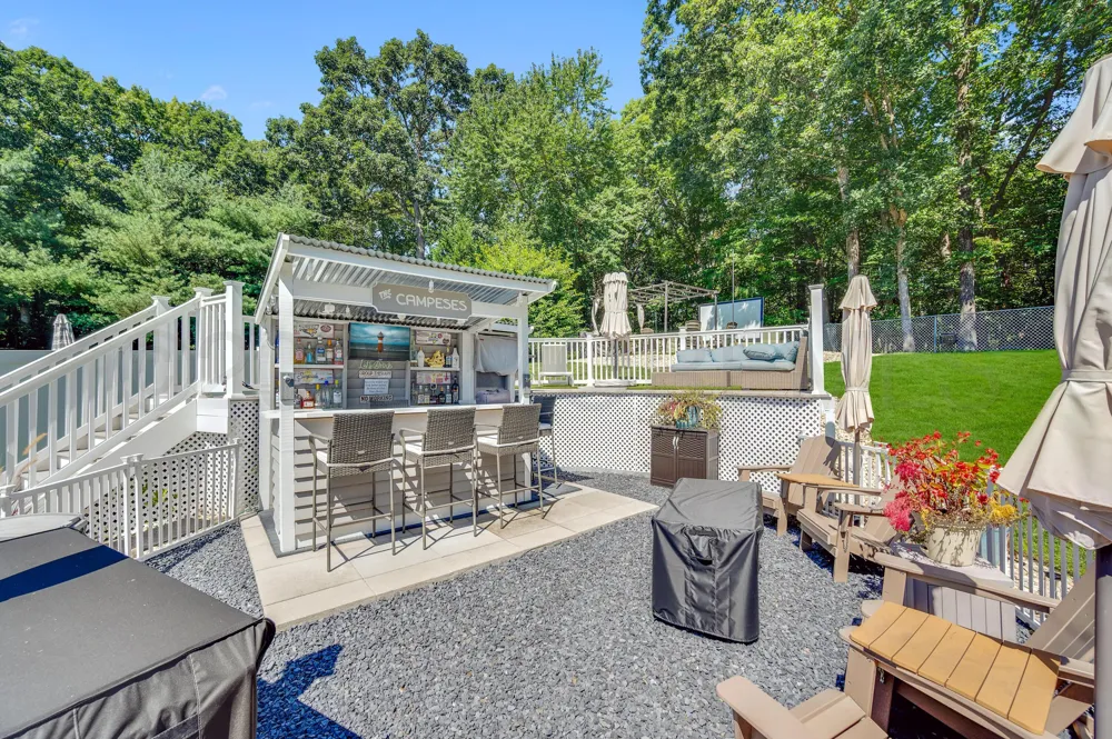 12 Yellowstone Lane Howell, NJ 07731