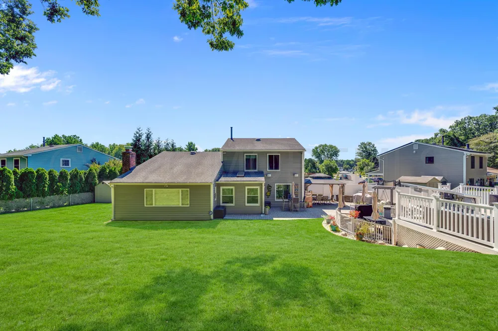 12 Yellowstone Lane Howell, NJ 07731