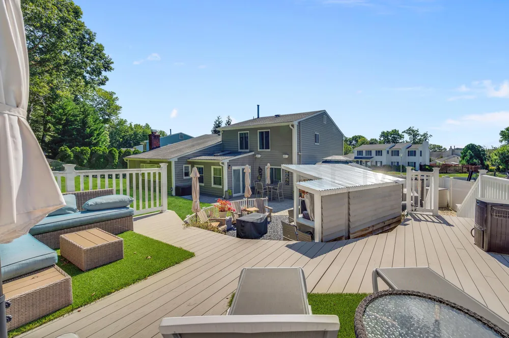 12 Yellowstone Lane Howell, NJ 07731