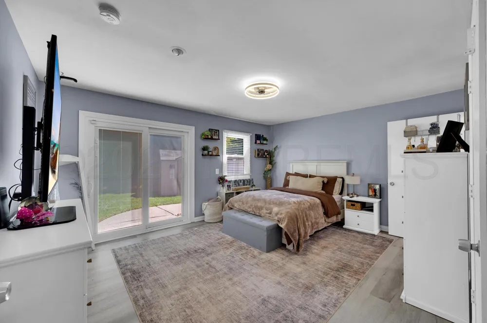 12 Yellowstone Lane Howell, NJ 07731