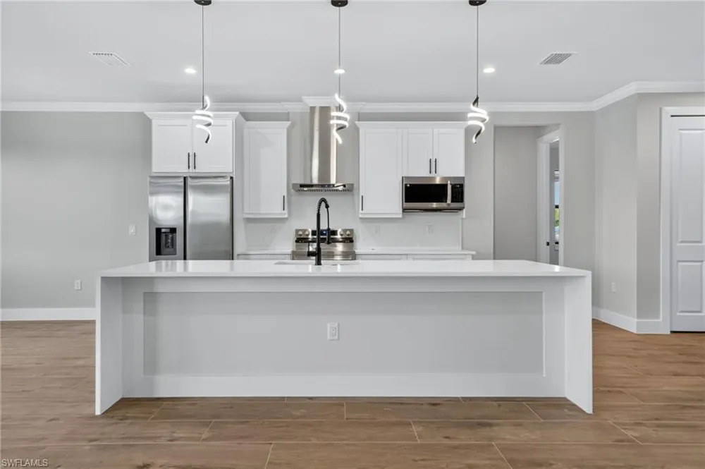 3261 31ST AVENUE NE Naples, FL 34120