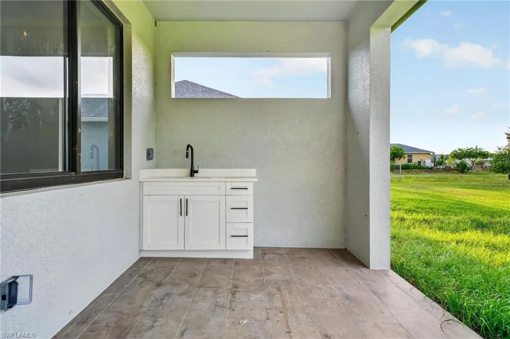 3261 31ST AVENUE NE Naples, FL 34120