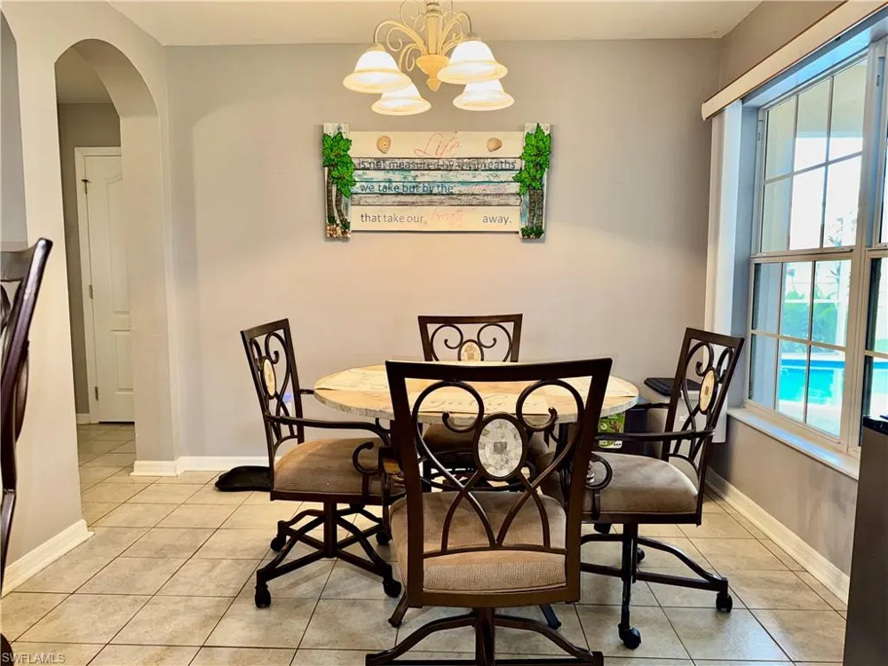 2133 NE 19th Place Cape Coral, FL 33909