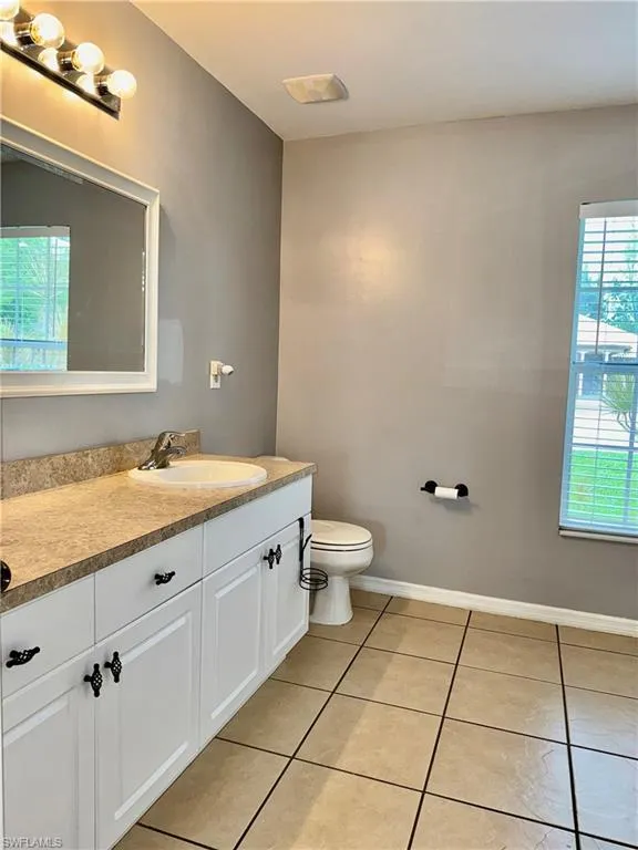 2133 NE 19th Place Cape Coral, FL 33909