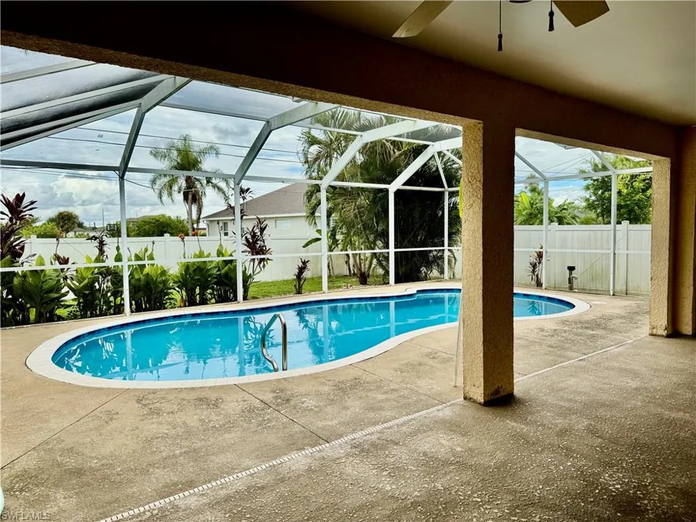2133 NE 19th Place Cape Coral, FL 33909