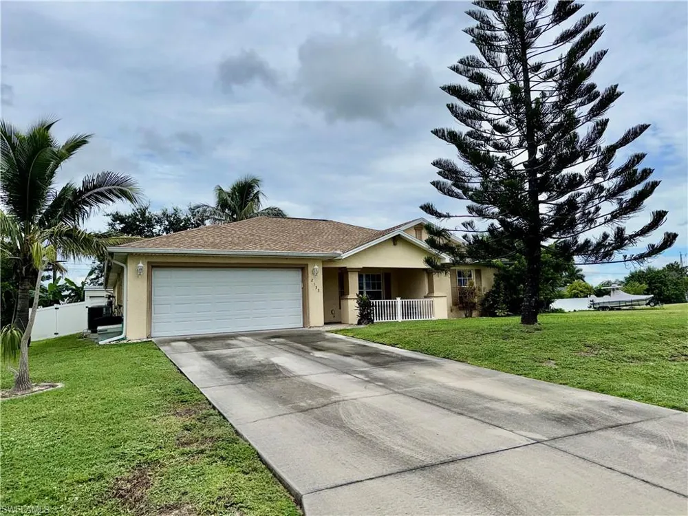 2133 NE 19th Place Cape Coral, FL 33909
