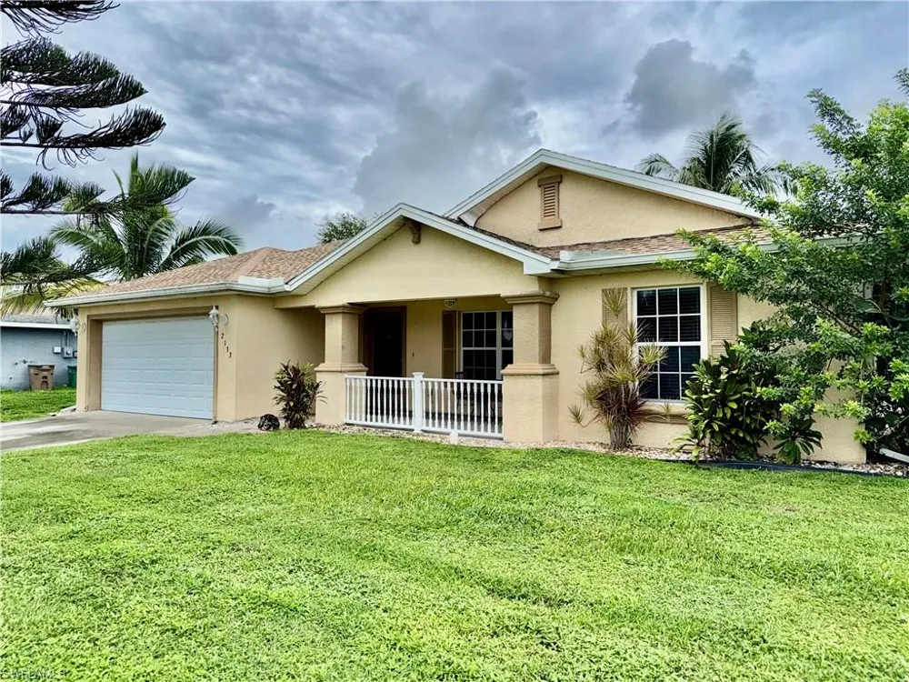 2133 NE 19th Place Cape Coral, FL 33909