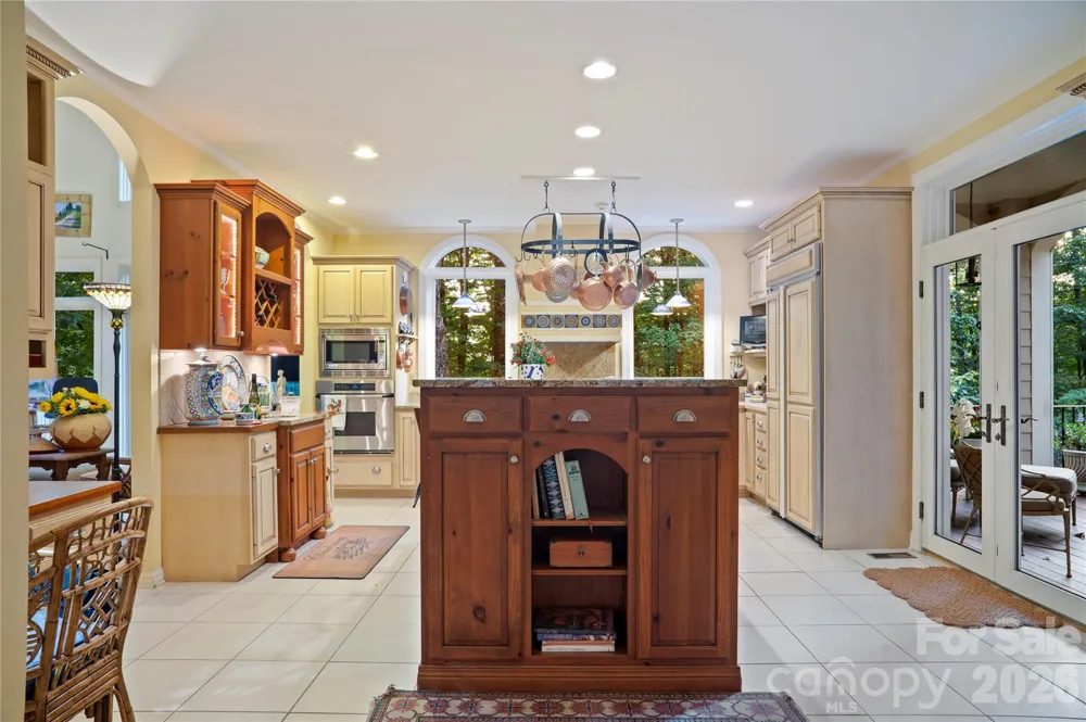 4 Citadel Lane Hendersonville, NC 28739
