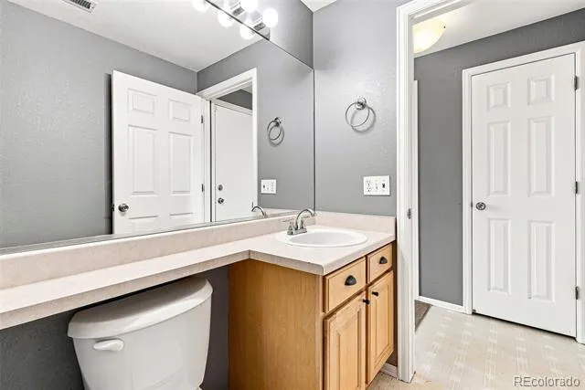 5307 S Liverpool Way Centennial, CO 80015
