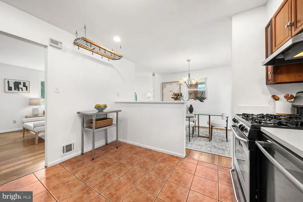 2305 PEGGY LANE Silver Spring, MD 20910