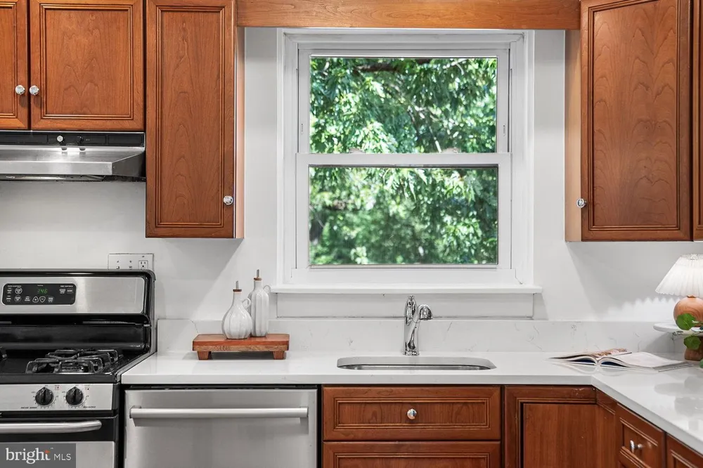 2305 PEGGY LANE Silver Spring, MD 20910