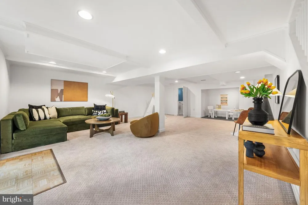 2305 PEGGY LANE Silver Spring, MD 20910