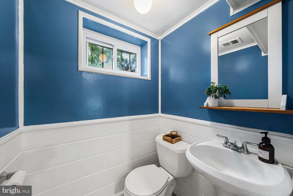 2305 PEGGY LANE Silver Spring, MD 20910