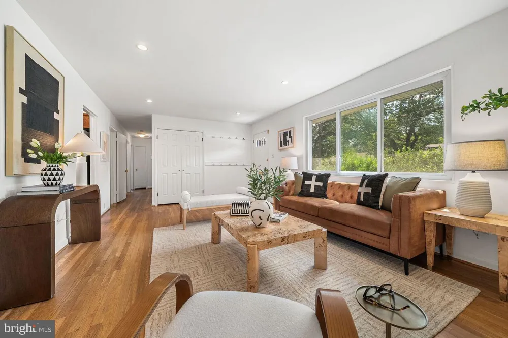 2305 PEGGY LANE Silver Spring, MD 20910