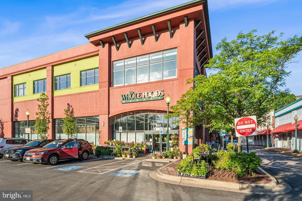 2305 PEGGY LANE Silver Spring, MD 20910