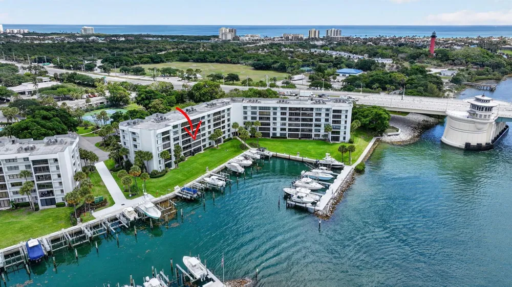 1748 Jupiter Cove Drive #319 Jupiter, FL 33469
