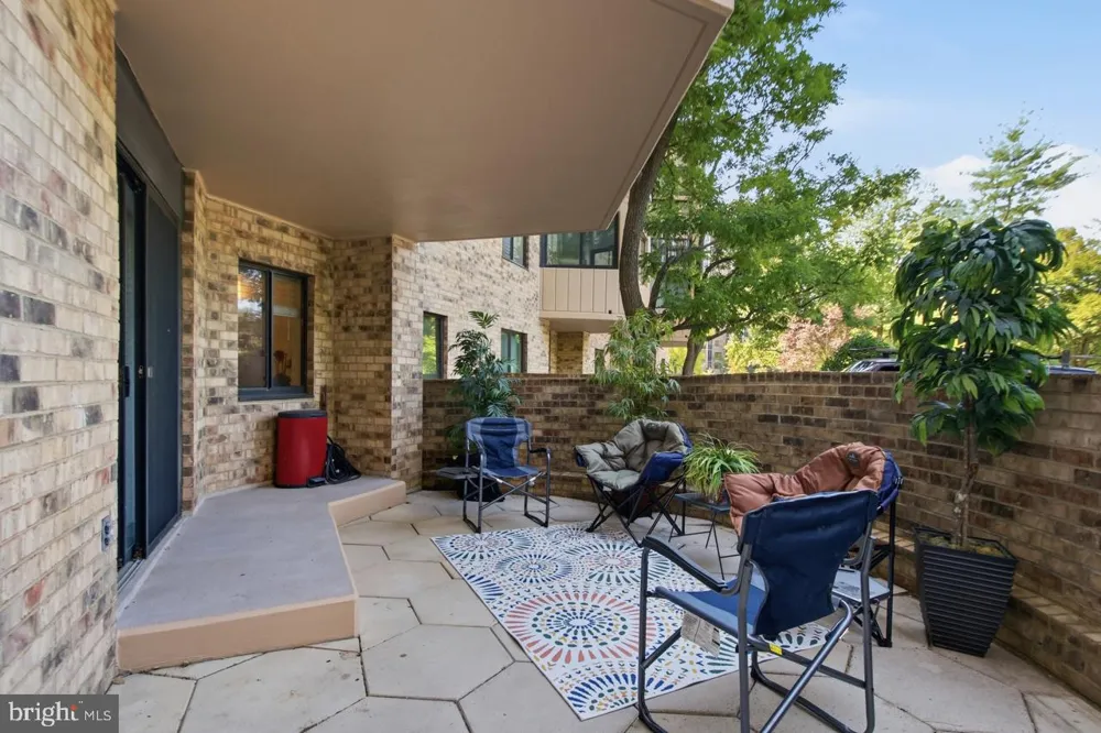 5901 MOUNT EAGLE DRIVE #111 Alexandria, VA 22303