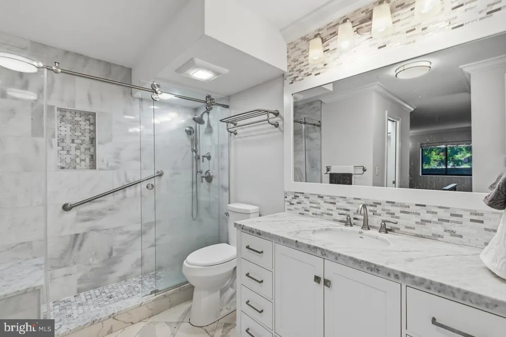 5901 MOUNT EAGLE DRIVE #111 Alexandria, VA 22303
