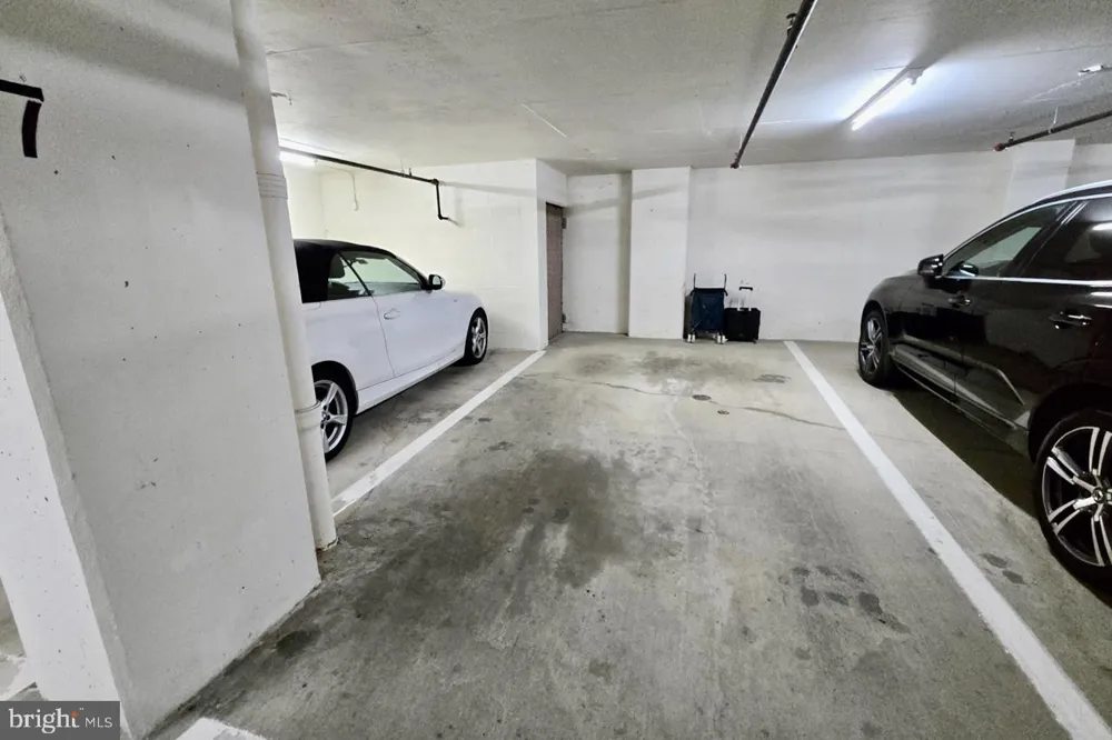 5901 MOUNT EAGLE DRIVE #111 Alexandria, VA 22303