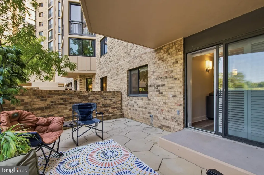 5901 MOUNT EAGLE DRIVE #111 Alexandria, VA 22303