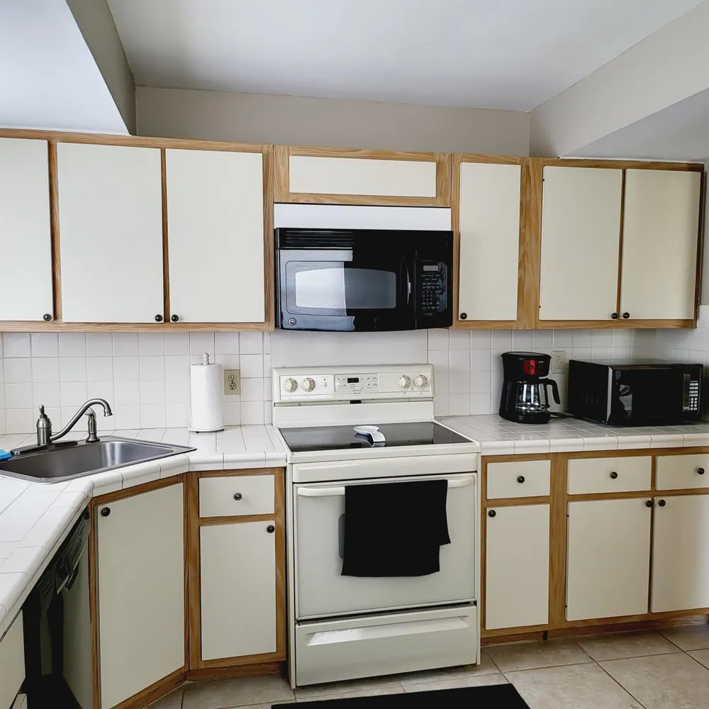 23 Colonial Club Drive #200 Boynton Beach, FL 33435