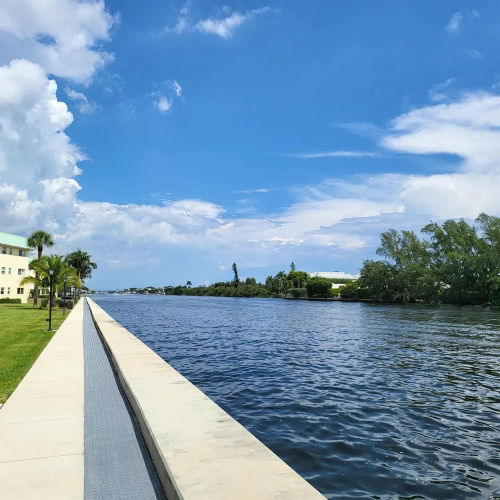 23 Colonial Club Drive #200 Boynton Beach, FL 33435