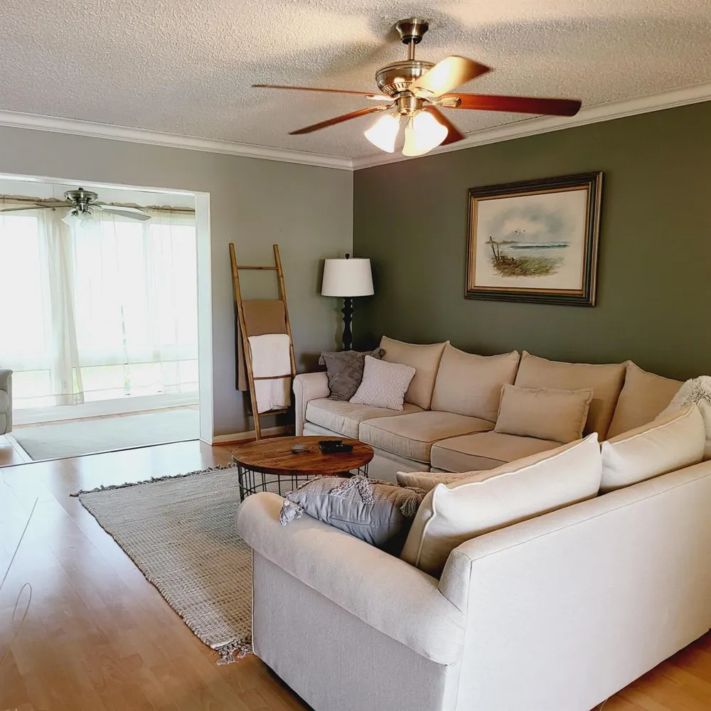 23 Colonial Club Drive #200 Boynton Beach, FL 33435