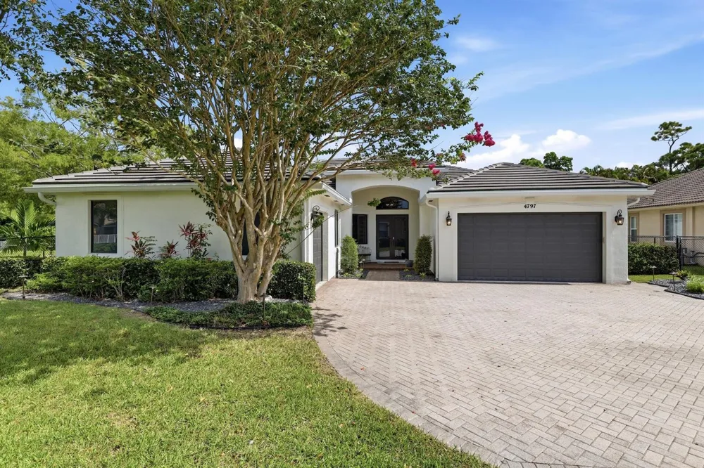 4797 NW 72nd Place Coconut Creek, FL 33073