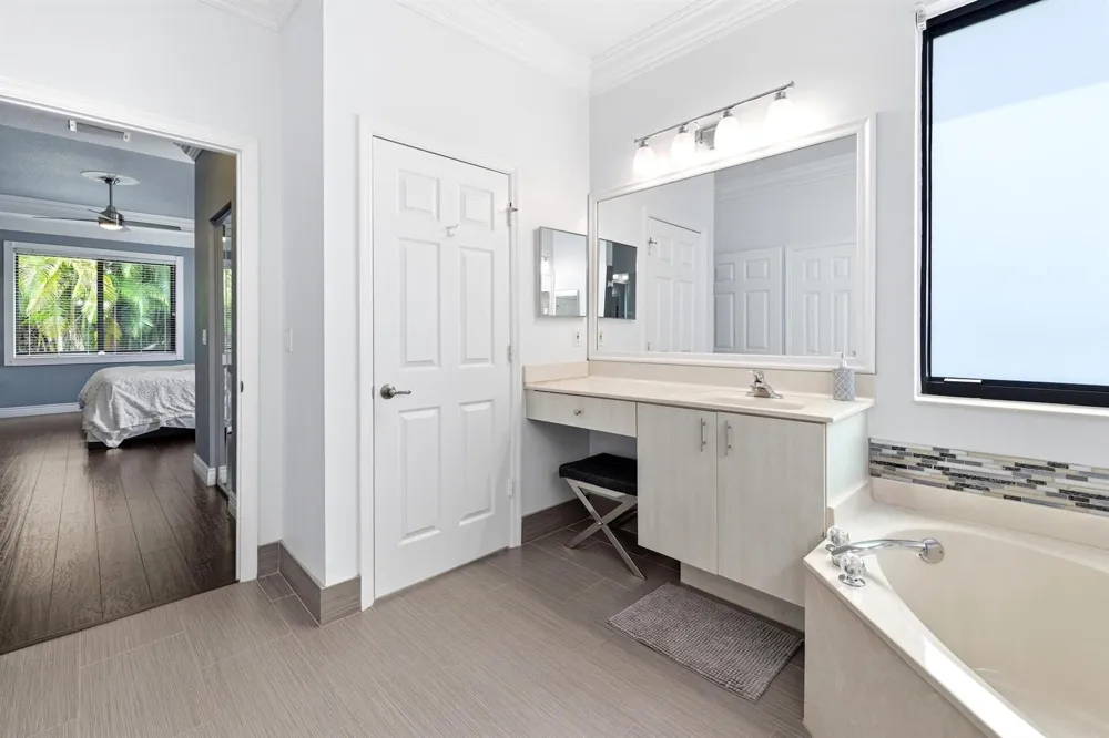 4797 NW 72nd Place Coconut Creek, FL 33073