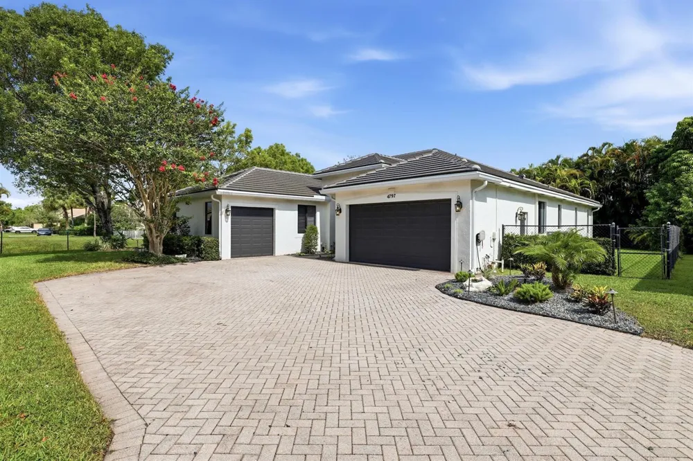 4797 NW 72nd Place Coconut Creek, FL 33073