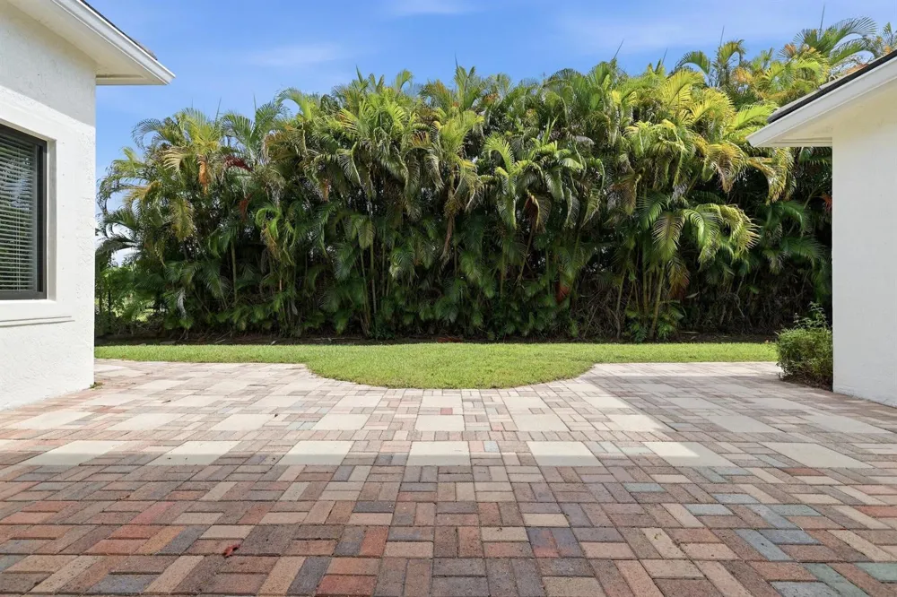 4797 NW 72nd Place Coconut Creek, FL 33073