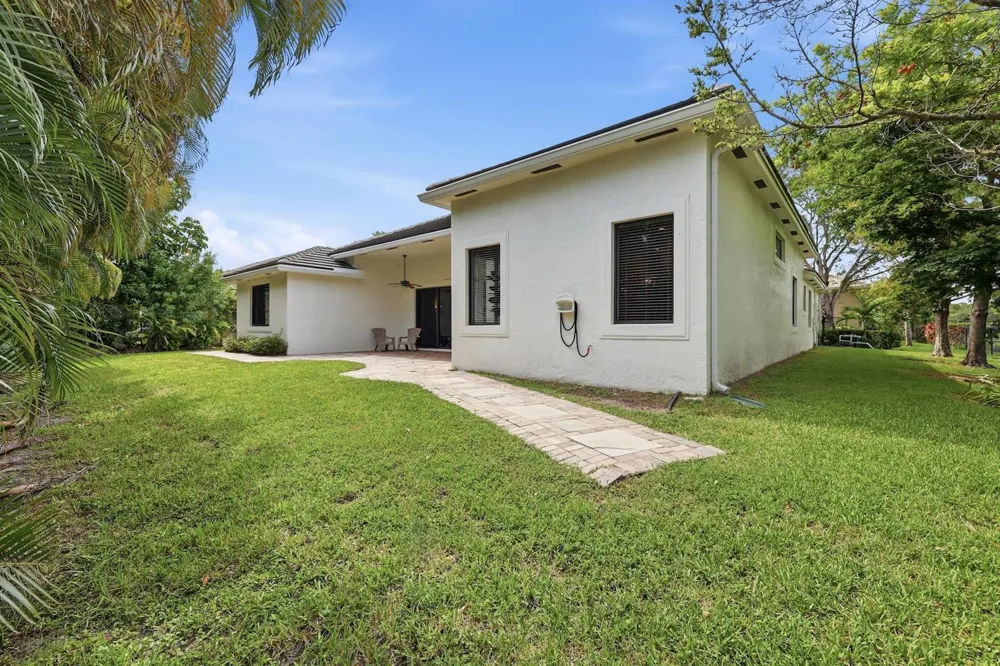 4797 NW 72nd Place Coconut Creek, FL 33073