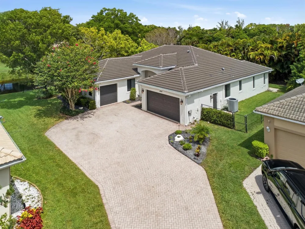 4797 NW 72nd Place Coconut Creek, FL 33073