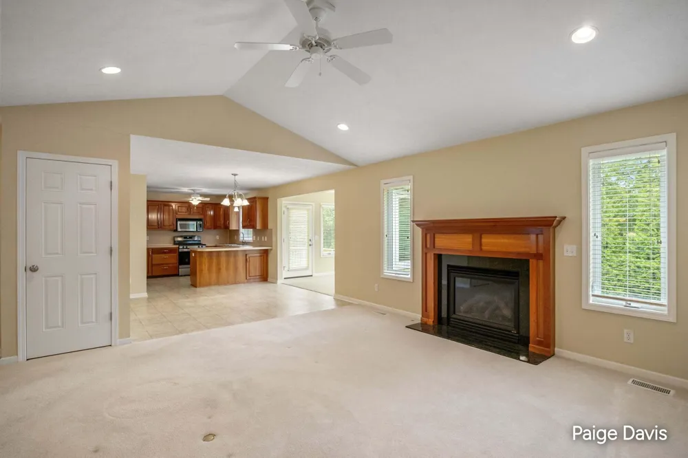 4596 Cider Wood Drive NW Grand Rapids, MI 49534