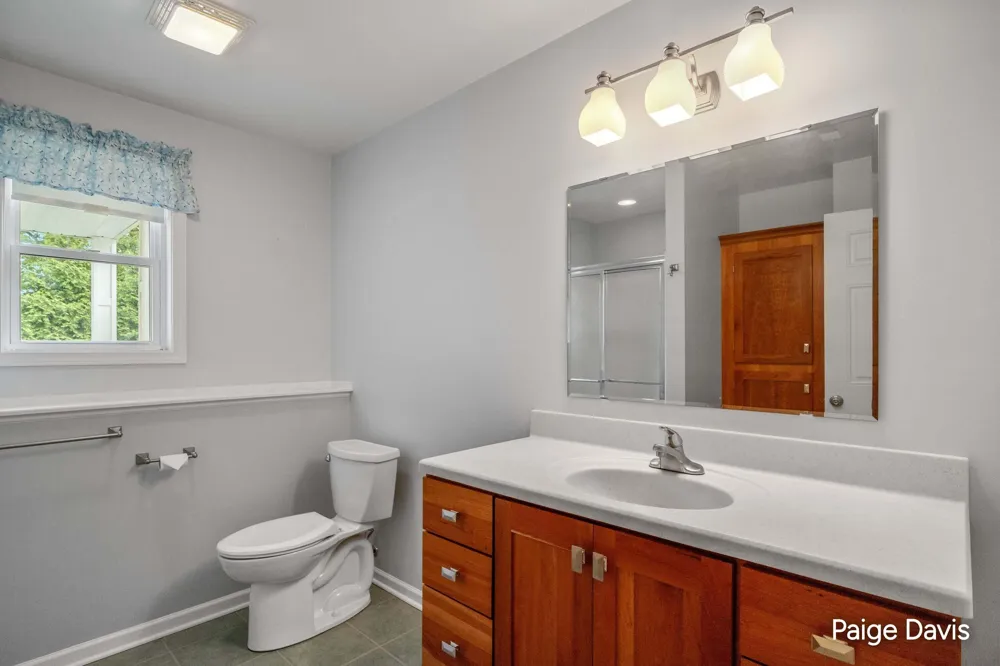 4596 Cider Wood Drive NW Grand Rapids, MI 49534