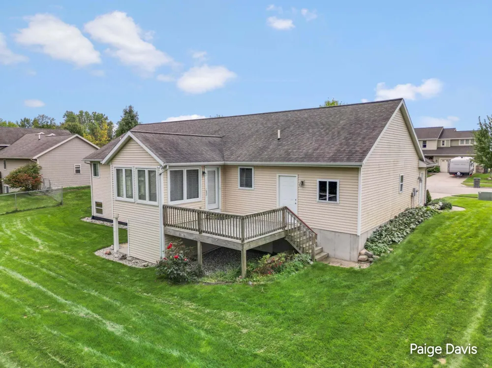 4596 Cider Wood Drive NW Grand Rapids, MI 49534
