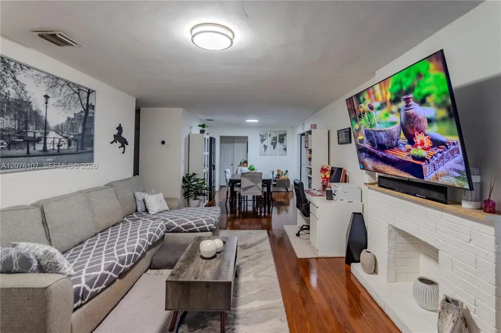 2530 Rodman Hollywood, FL 33020