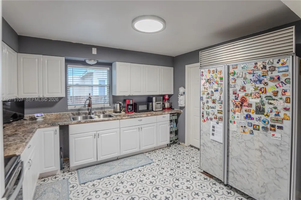 2530 Rodman Hollywood, FL 33020