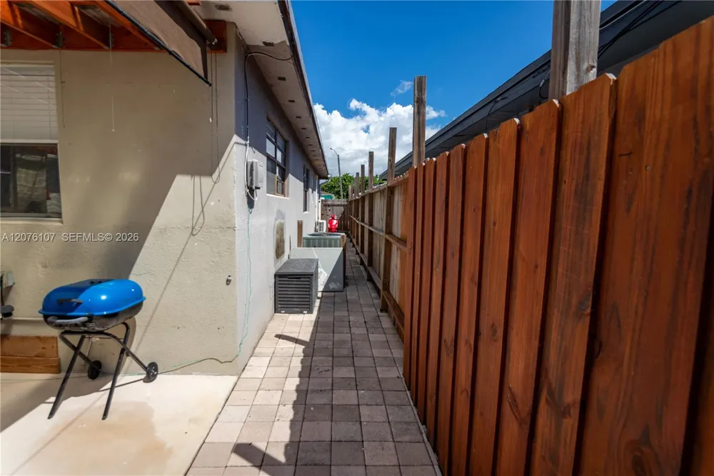 2530 Rodman Hollywood, FL 33020
