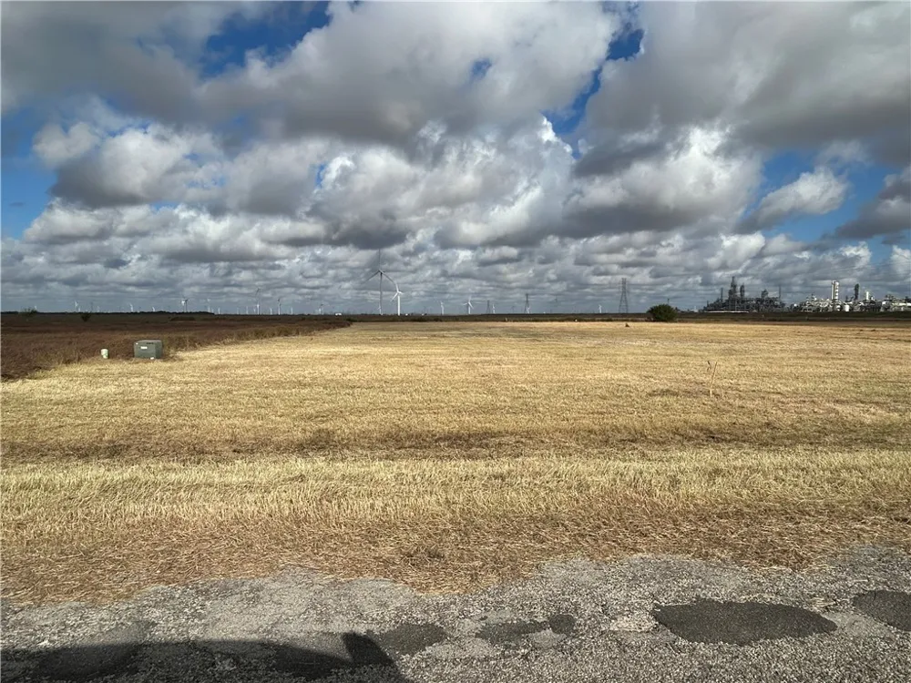4319 Kestrel Lane Portland, TX 78374