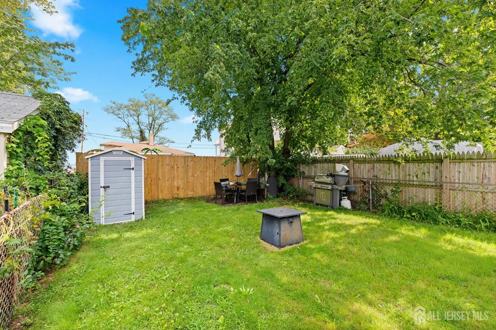 285 Shoreland Circle Old Bridge, NJ 08879