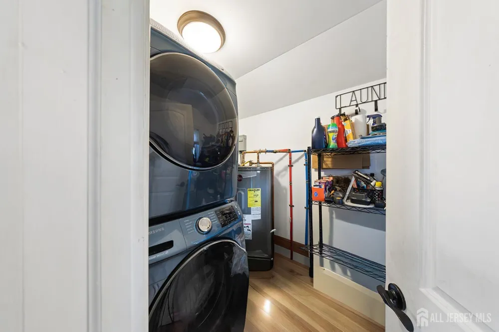 285 Shoreland Circle Old Bridge, NJ 08879